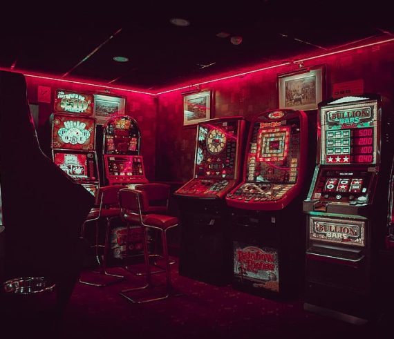 arcade-chair-arcade-machine-retro